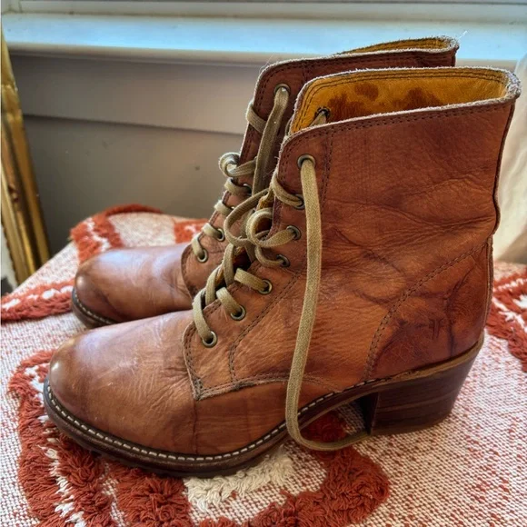 Frye Leather Lace-Up Ankle Boots - Picture 3 of 8